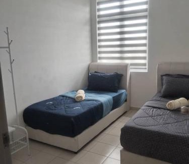Kampung Jelatang House | Townixi Stay