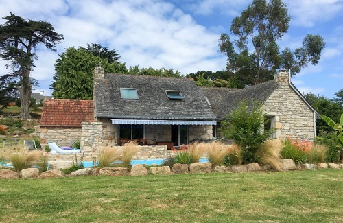 Tregastel House | Très Belle Propriété Avec Piscine et Jacuzzi à 200m de la mer