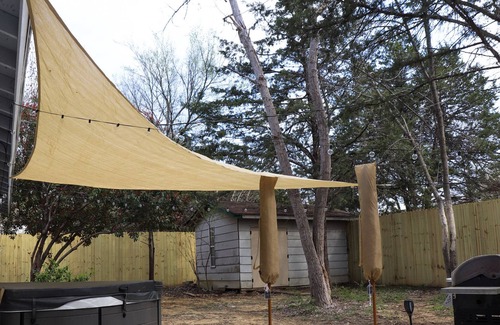 Gordonville Other | Trader Sam’s Tiki Bungalow- Hot Tub & Golf Cart