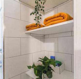 Glasgow Apartment | Traditional 1-Bed Flat in Southside (Hampden/Shawlands)