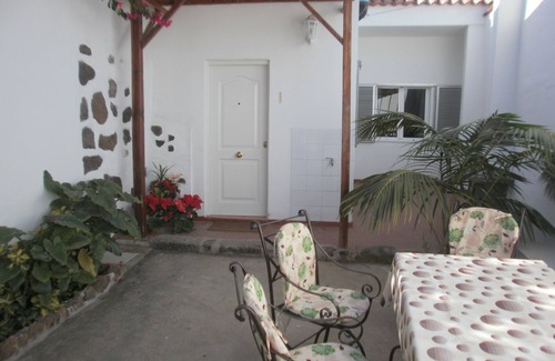 Cueva del Viento House | Traditional Canarian Finca in Las Lajas, Icod de los Vinos, 4 persons