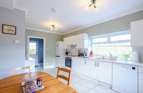 Biggar Cottage | Traditional cottage located close to the town of Biggar.