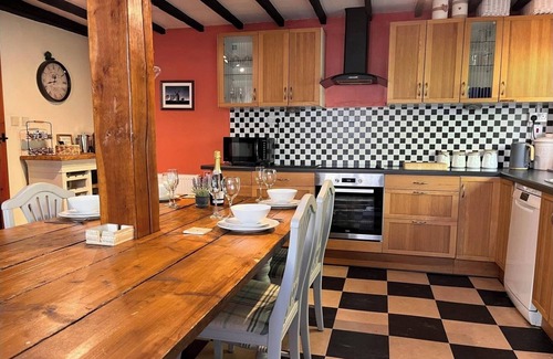 Stanton Drew Cottage | Traditional Country Cottage