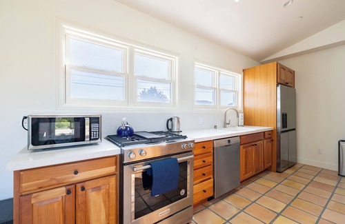 Central Malibu House | Traditional Home with modern furnishes in the coveted Point Dume neighborhood