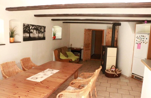 Noviny pod Ralskem House | Traditional house surrounded by woods in Ralsko