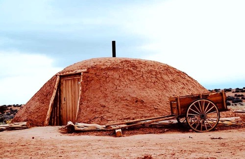Page RV Rental | Traditional Navajo Hut Rental for a Secluded Vacation near Page, Arizona