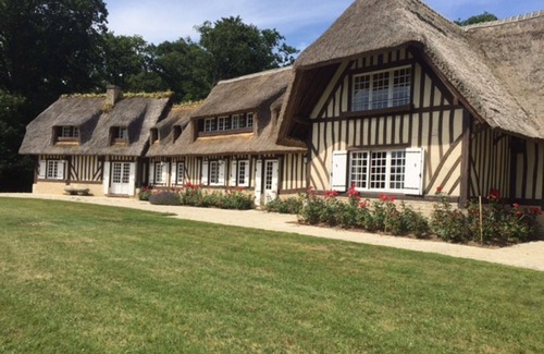 Francheville House | Traditional Normandy cottage in the heart of the Haras region