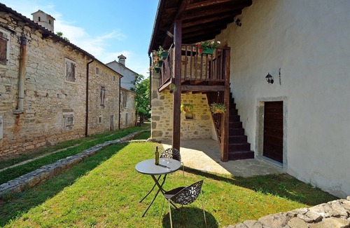 Buzet House | Traditional Stone House 4