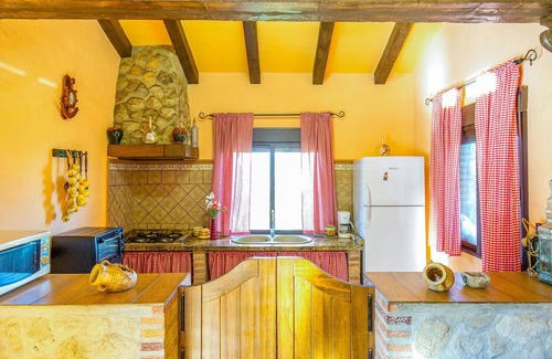 El Gastor House | Traditional vacation home with private pool in natural surroundings near El Gastor.