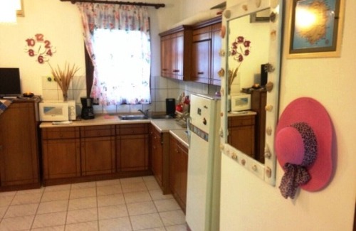 Golden Beach Villa | Traditional Villa with Wifi and Air Conditioning at only 150m from the Beach !