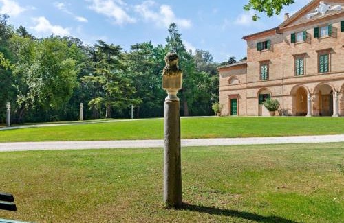 Centofinestre Villa | Traditional Villa in Filottrano with Swimming Pool