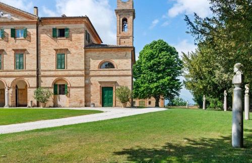 Centofinestre Villa | Traditional Villa in Filottrano with Swimming Pool