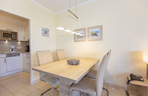 Duhnen Apartment | Trafalgar App. 253-55m² vacation apartment in Döse, close to the beach, swimming pool and sauna