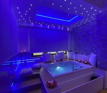 Margherita di Savoia Bed & Breakfast | Traiano Suite