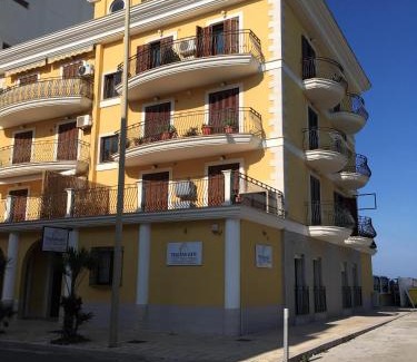 Margherita di Savoia Bed & Breakfast | Traiano Suite