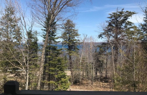 Munising House | TRAIL ACCESSIBLE! GREAT LOCATION! 5 MINUTES TO TRAIL SYSTEM!