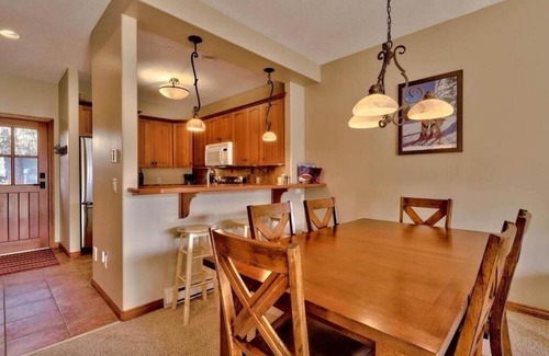 Sun Peaks Apartment | Trails Edge #56 By Bear Country