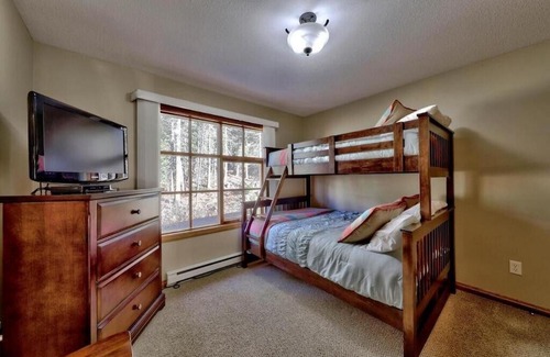 Sun Peaks Apartment | Trails Edge #56 By Bear Country