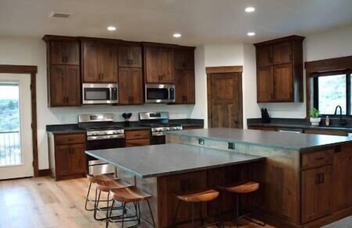 Irwin House | Trails End Lodge