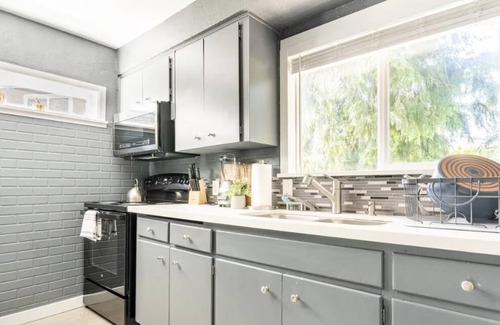 Renton House | Tranquil 2-bedroom house in Renton minutes from Seattle