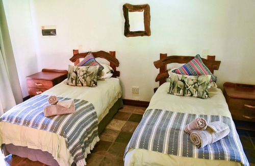 Gravelotte Cabin | Tranquil Chalets in Game Reserve (70km from Kruger National Park)