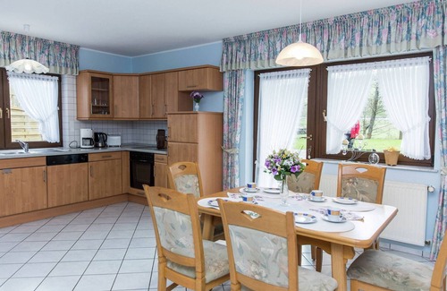 Lirstal Villa | Tranquil Eifel Hideaway