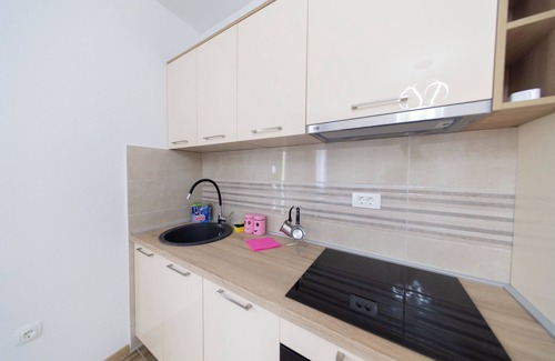 Skaljari Apartment | Tranquil Escape 2-BDR in Škaljari w/Boka Bay View
