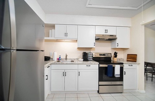 Southside House | Tranquil Escape, Patio, Pet Friendly