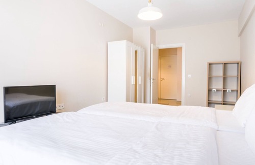 Urla Apartment | Tranquil Flat w Balcony in a Lux Complex in Urla