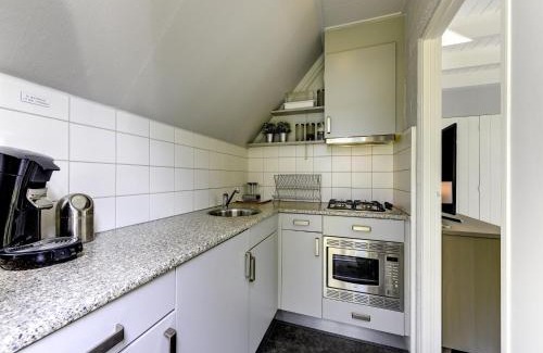 Municipality of Dalfsen House | Tranquil Getaway in Dalfsen