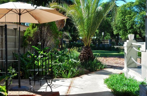 Dundee House | Tranquil Guest House