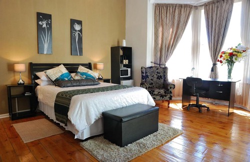 Dundee House | Tranquil Guest House