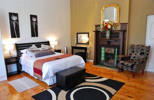 Dundee House | Tranquil Guest House