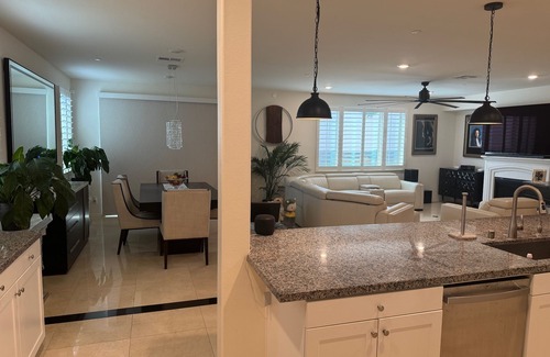 Sun City House | Tranquil Haven: Luxurious Retreat with Unmatched Elegance and Serenity