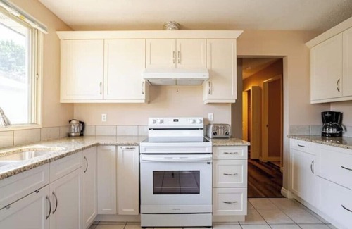 Southwest Calgary House | Tranquil Home in Bracewood Community of Calgary Southwest Alberta.