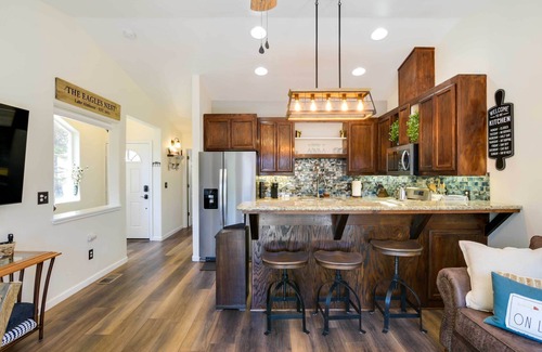 Peninsula Village House | Tranquil Lake Almanor Getaway w/Grill!