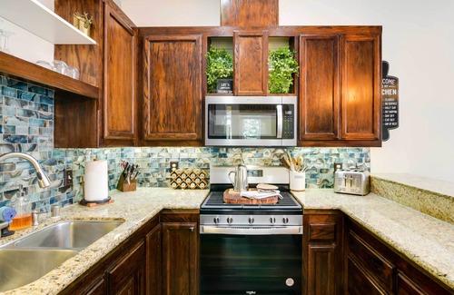 Peninsula Village House | Tranquil Lake Almanor Getaway w/Grill!