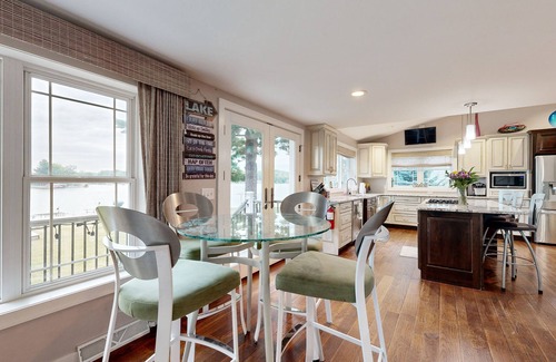 Lodi House | Tranquil Lakefront Retreat with Breathtaking Views and Cozy Firepit