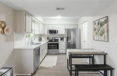 Liberty House | Tranquil Newly Furnished Oasis