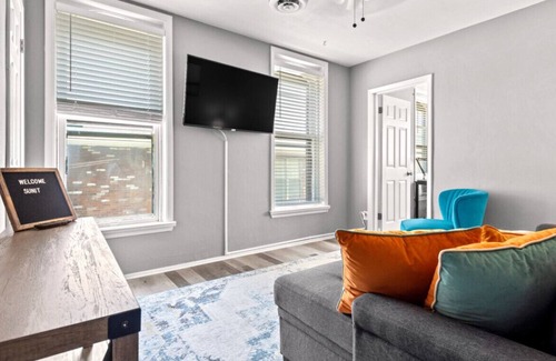 St. Charles Historic District Apartment | Tranquil One-Bedroom Retreat Steps from Main Street!