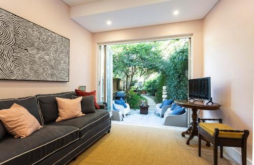 Paddington House | Tranquil Park Side Grand Family Terrace