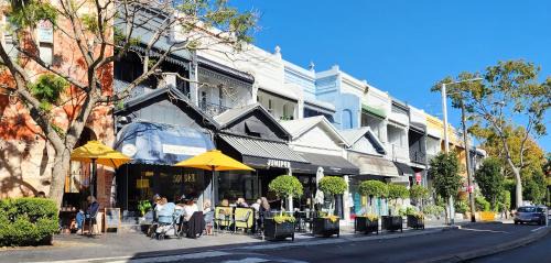 Paddington House | Tranquil Park Side Grand Family Terrace