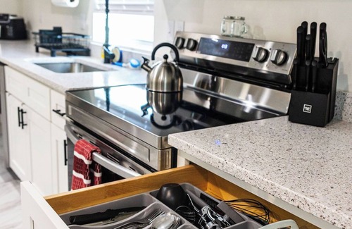 Federal Hill Apartment | Tranquil renovated 3-bedroom apartment with central AC in Providence