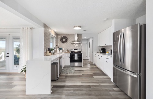 Isle of Palms House | Tranquil Retreat 4BD/4BTH-Marshviews & Pool SLP 10