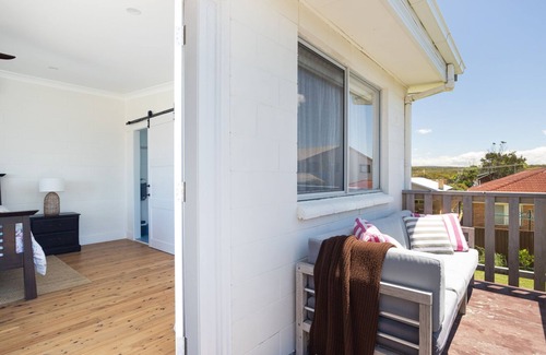 Ulladulla House | Tranquil Retreat - An idyllic holiday home just moments from the beach