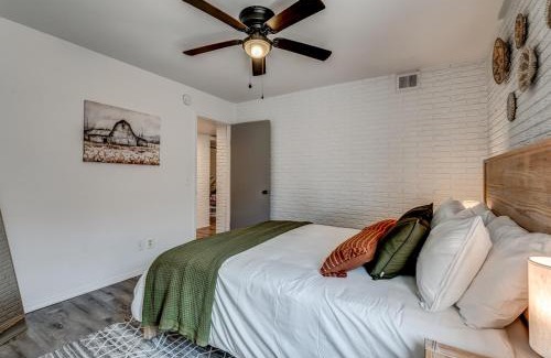 Stillwater Apartment | Tranquil Retreat in Stillwater - Free Parking & Reliable WiFi