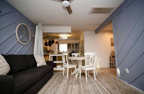 Carlsbad House | Tranquil Rustic Quiet Family Home
