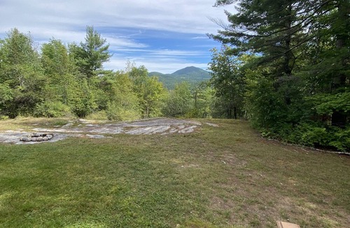 Keene House | Tranquil space surrounded by mountains and adventure