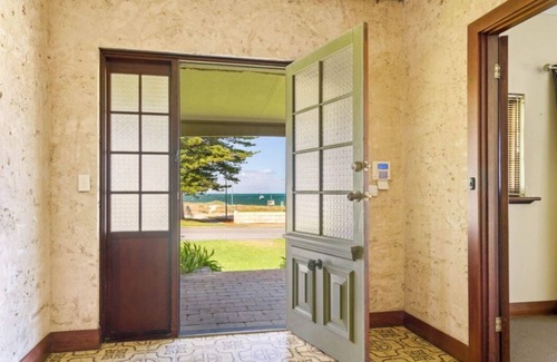 Shoalwater House | Tranquil water views from your private front deck