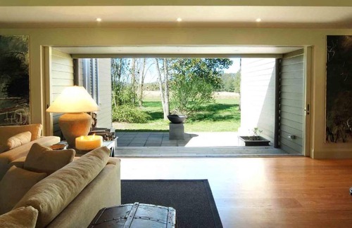Broughton Vale House | TRANQUILITY, Berry - 2pm check out Sundays! Berry & Surrounds